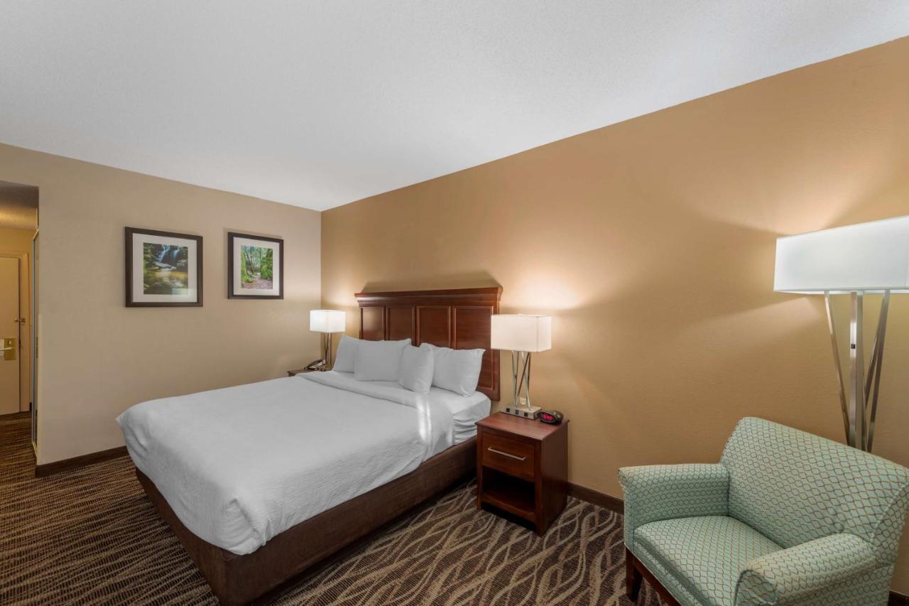 Best Western Plus Russellville Hotel & Suites Dış mekan fotoğraf